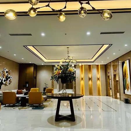 10G Cozy Condo At Park Mckinley West Near Venice Mall