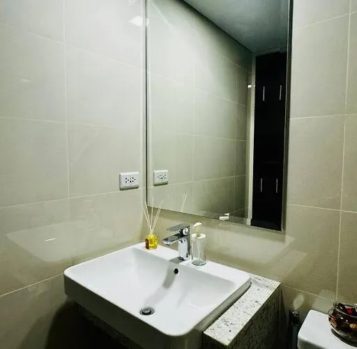 Apartment 10g Cozy At Park Mckinley West Near Venice Mall