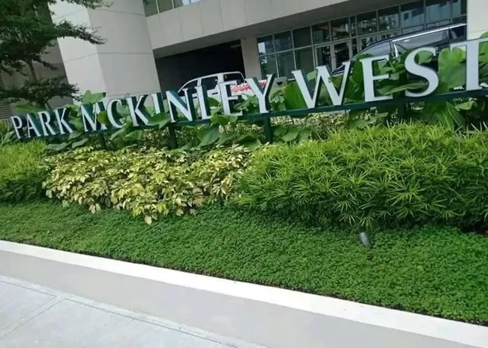 10g Cozy At Park Mckinley West Near Venice Mall Apartment *