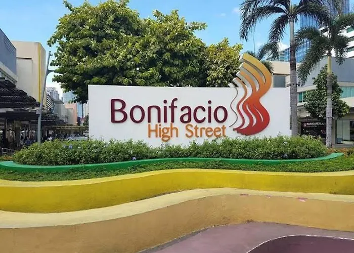 Apartment 10g Cozy At Park Mckinley West Near Venice Mall Manila