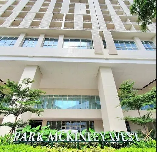 10g Cozy At Park Mckinley West Near Venice Mall Apartment